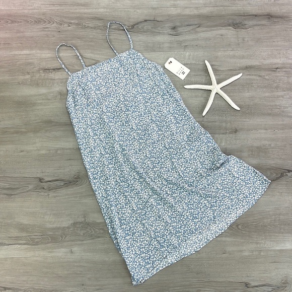 🔆BILLABONG🔆 CLEAR SKIES MINI DRESS - Picture 2 of 13